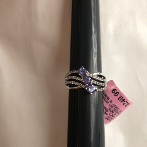 Tanzanite and White Topaz in Sterling Silver Ring - Picture 4 of 9